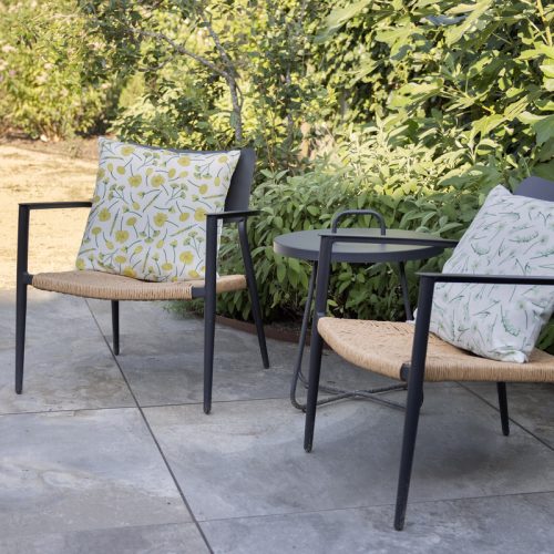 UV álló, vízlepergető fehér virágos kültéri párna, 49 x 49 cm