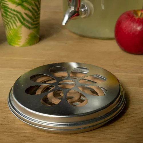 Szúnyogriasztó spirál fém dobozban