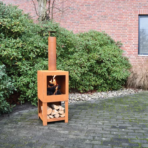 Rusztikus stílusú teraszfűtő kályha, fa tárolóval, 136 cm