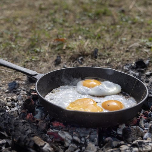 Öntöttvas serpenyő, 41 x 25,5 cm