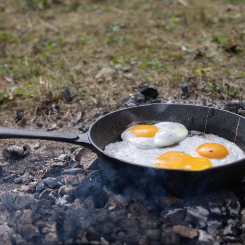 Öntöttvas serpenyő, 41 x 25,5 cm