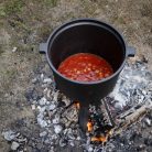 Öntöttvas vadászfazék zárható fedéllel, 6,8 literes